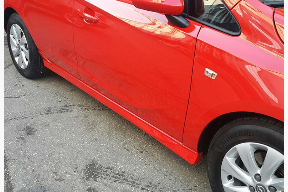 Opel Corsa E 2015–2019 Stranski pragovi DPT (črna v visokem sijaju) Image