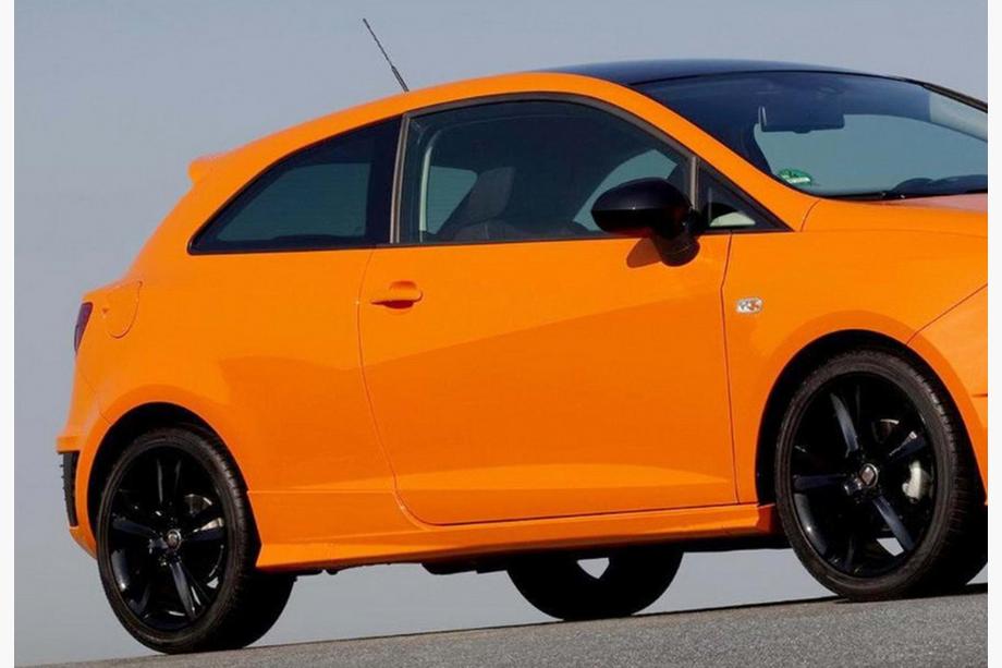 Seat Ibiza 2010–2017 Stranski pragovi DPT V-1 (Coupe, črni sijaj) Image