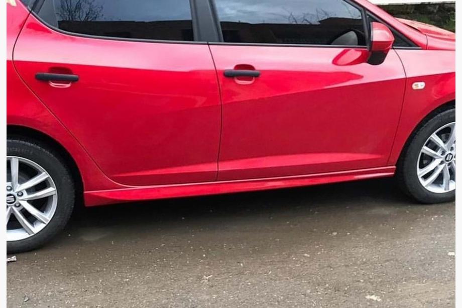 Seat Ibiza 2010–2017 Stranski pragovi DPT V-3 (črn visok sijaj) Image