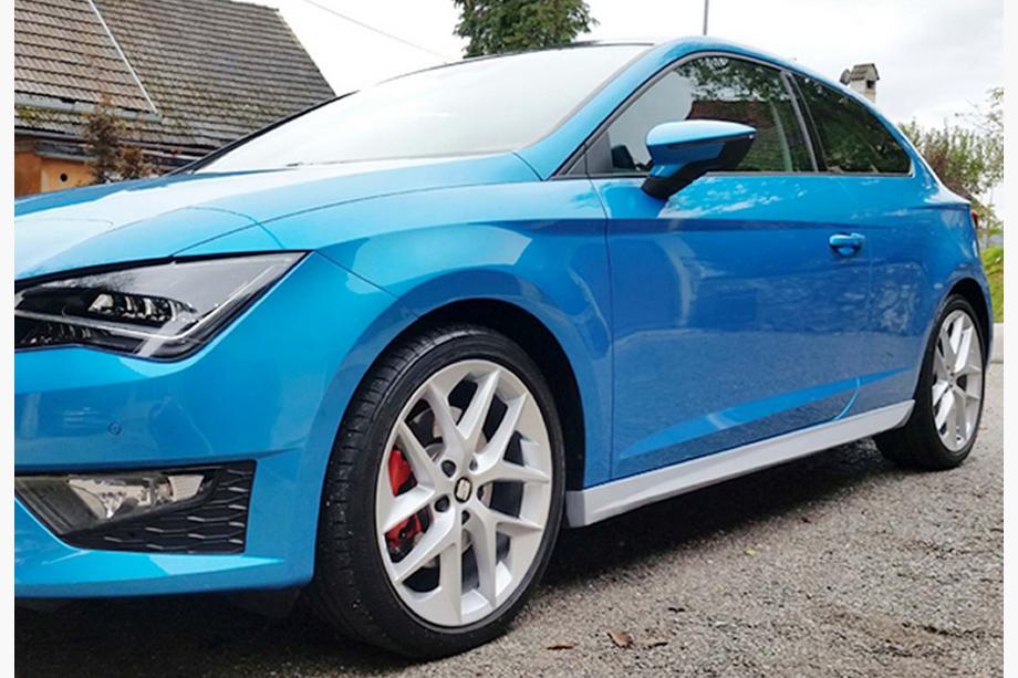 Seat Leon 2013–2020 Bočni pragovi DPT V-1 (za lakiranje) Image