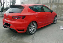 Seat Leon 2013–2020 Stranski pragovi DPT V-4 (črna sijaj) fotografija 1