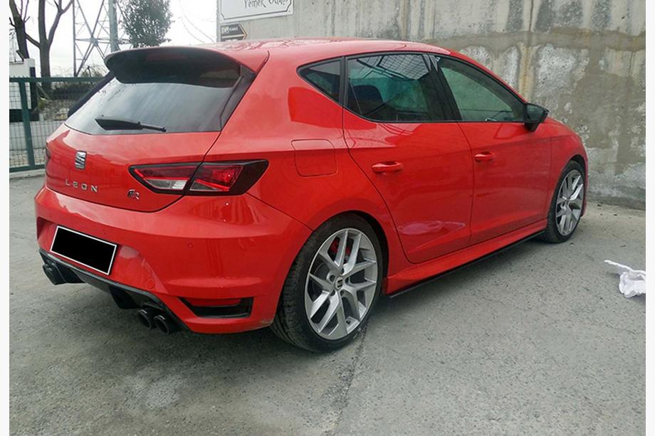 Seat Leon 2013–2020 Stranski pragovi DPT V-4 (črna sijaj) Image