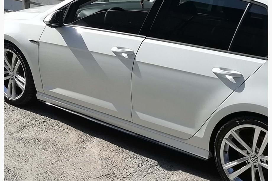 Volkswagen Golf 7/E-Golf 2012–2020 Stranski pragovi DPT V-2 (črni sijaj) Image