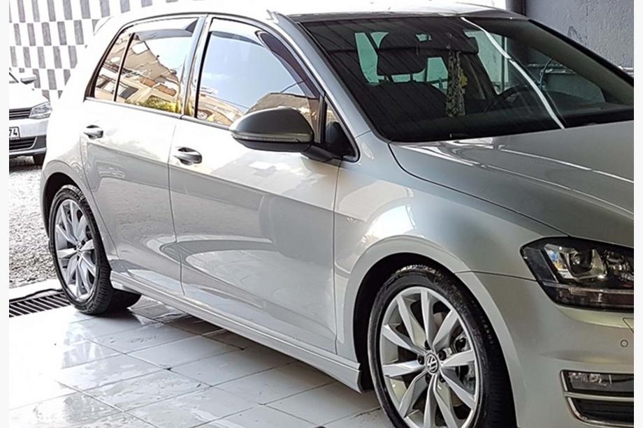 Volkswagen Golf 7/E-Golf 2012–2020 Stranski pragovi DPT V-9 (črni sijaj) Image