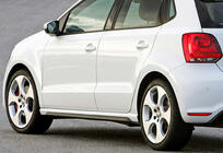 Volkswagen Polo 2010–2017 Stranski pragovi DPT V-2 (črni sijaj) fotografija 3