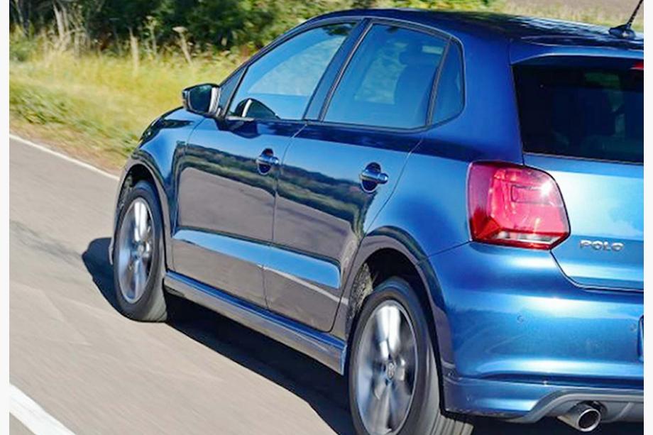 Volkswagen Polo 2010–2017 Stranski pragovi DPT V-3 (črn visok sijaj) Fotografija 4