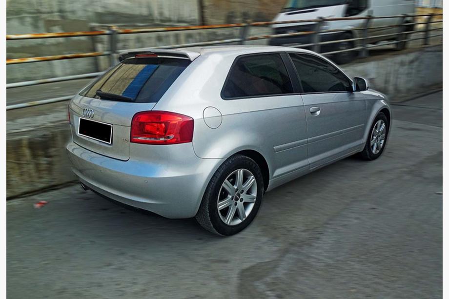 Audi A3 2003–2012 Spojler DPT V-3 (črna visok sijaj) Fotografija 8
