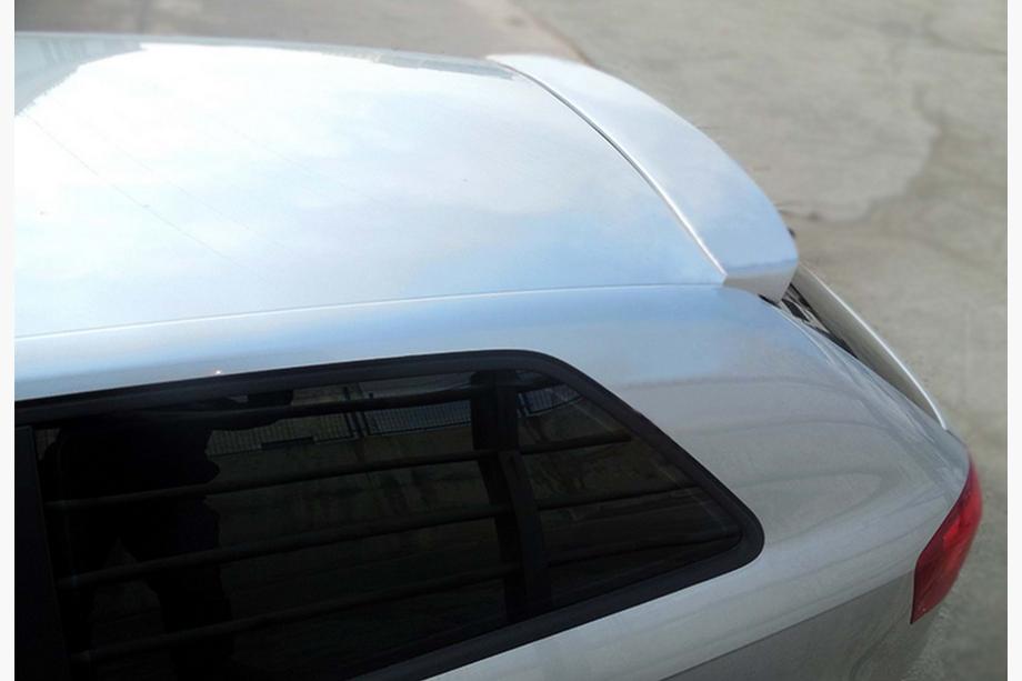 Audi A3 2003–2012 Spojler DPT V-3 (črna visok sijaj) Fotografija 4