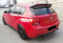 BMW serija 1 F20/F21 2011–2019 Spojler DPT V1 (za F20/F21, črna sijaj) fotografija 2