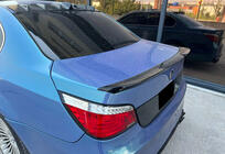BMW Serija 5 E60/E61 2003–2010 Spojler M4-Style (črna visok sijaj) fotografija 2