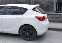 Opel Astra J 2009–2015 Spojler DPT (HB, za barvanje) fotografija 5