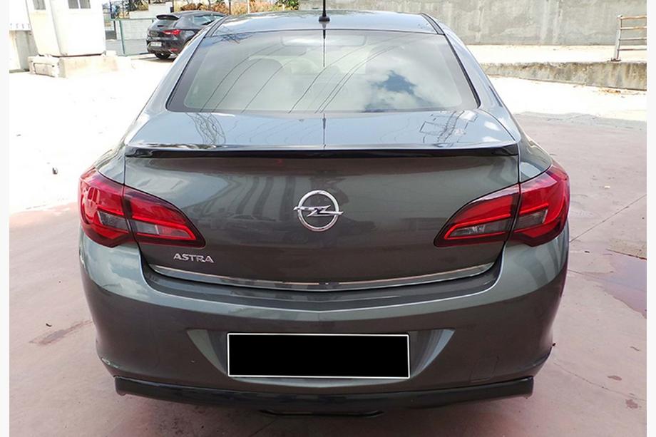 Opel Astra J 2009–2015 Spojler DPT V-2 (SD, črna visok sijaj) Image