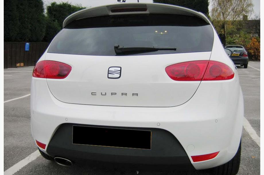 Seat Leon 2005–2012 Spojler DPT V-4 (2009-2012, črna visok sijaj) Image