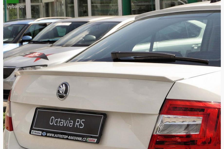 Skoda Octavia III A7 2013–2019 Spojler DPT V-1 (Sijajno črna) Fotografija 1