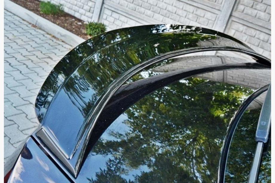 Skoda Octavia III A7 2013–2019 Spojler DPT V-3 (črna visok sijaj) Fotografija 1