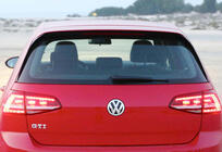 Volkswagen Golf 7/E-Golf 2012–2020 Spojler DPT V-1 (za GTI / R HB, sijajno črna) fotografija 1