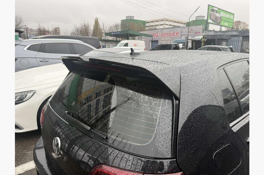 Volkswagen Golf 7/E-Golf 2012–2020 Spojler DPT V-2 (za GTI / R HB, črna visokosijajna) Fotografija 6