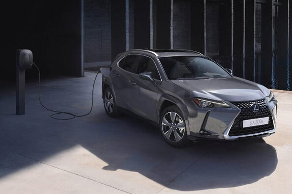 Lexus UX 300e: test, specifikacije, doseg in baterija
