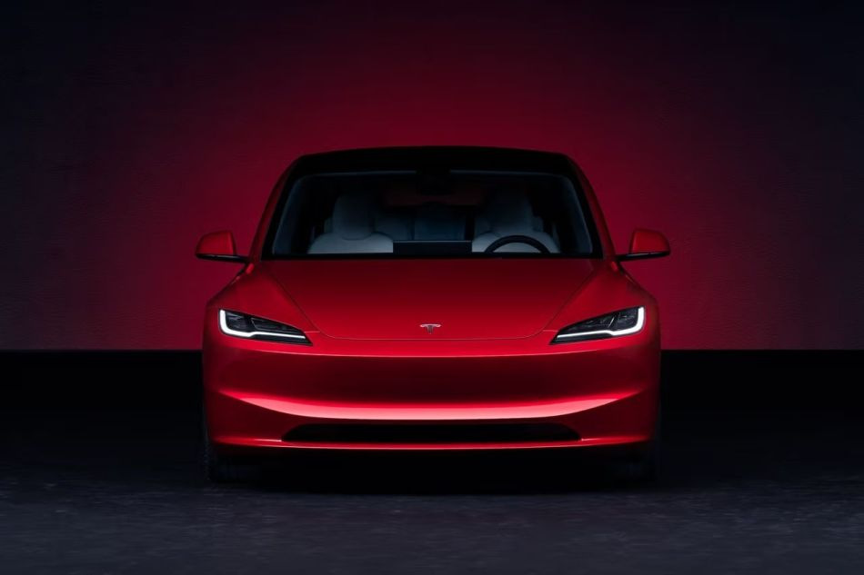 Test Tesla Model 3 2023: osvežen pogled na elektromobilnost