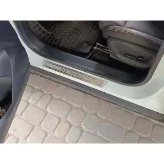 Univerzalne zaščitne letve pragov BMW M Performance V-1 (4 kos, nerjaveče jeklo) fotografija 4