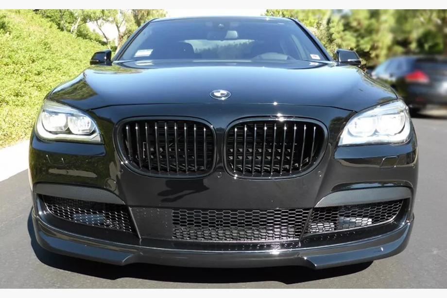 BMW serija 7 F01/F02 2008–2015 Maska "ledvičke" 1 Bar (črna visok sijaj) Image