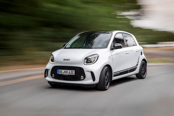 Pregled mestnega električnega avtomobila Smart EQ forfour