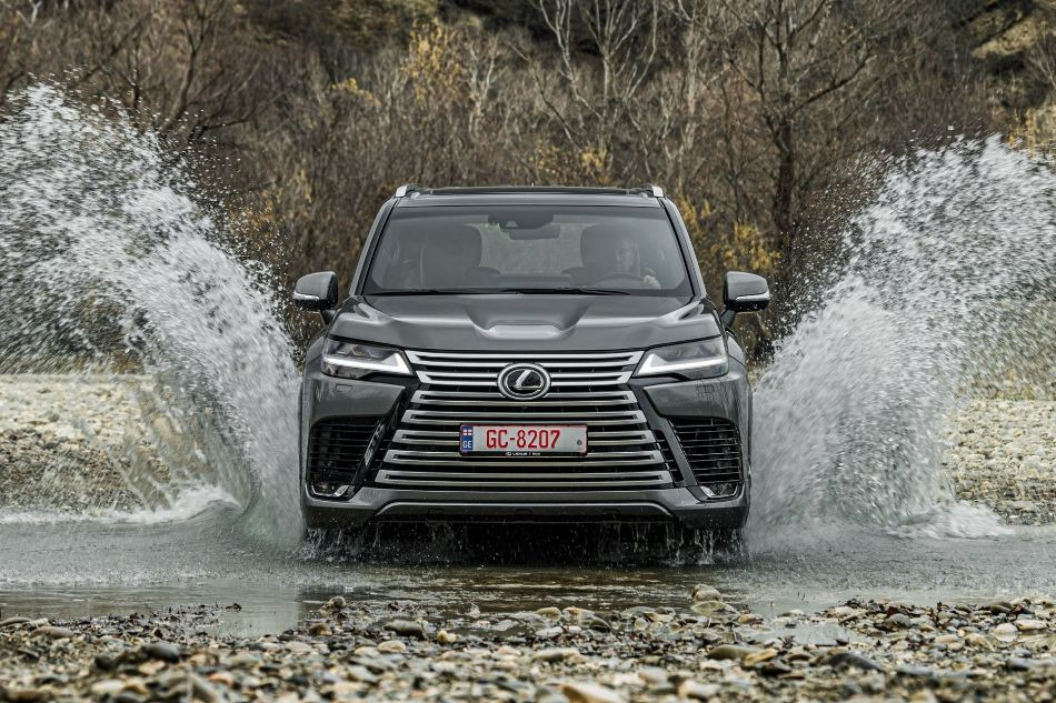 Pregled Lexusa LX četrte generacije