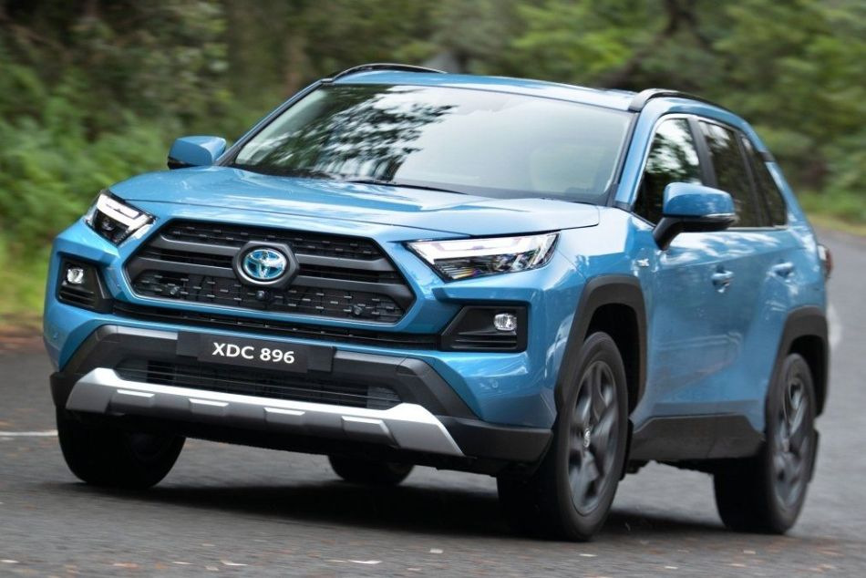 Pregled Toyota RAV4: prenova pete generacije