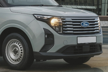 Ford Courier 2023– Okrasne letvice za masko (nerjavno jeklo) fotografija 1