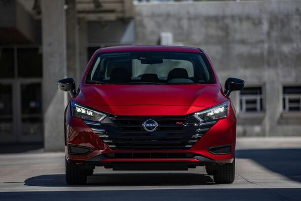 Posodobljeni Nissan Versa: eleganten in cenovno dostopen sedan