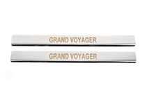 Chrysler Voyager 2008–2016 Nerjaveče obloge pragov Carmos (2 kosa, nerjavno jeklo) fotografija 1
