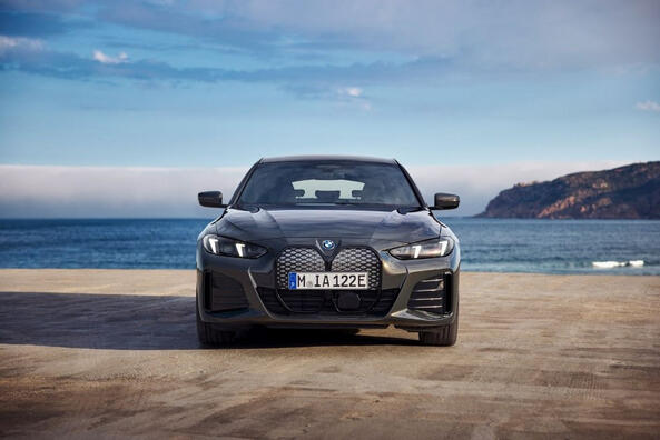 BMW i4 facelift 2024: pregled prenovljenega električnega avtomobila