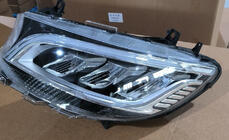 Mercedes Sprinter W907/W910 2018– Sprednji LED žarometi (Original 2025, 2 kos) fotografija 2