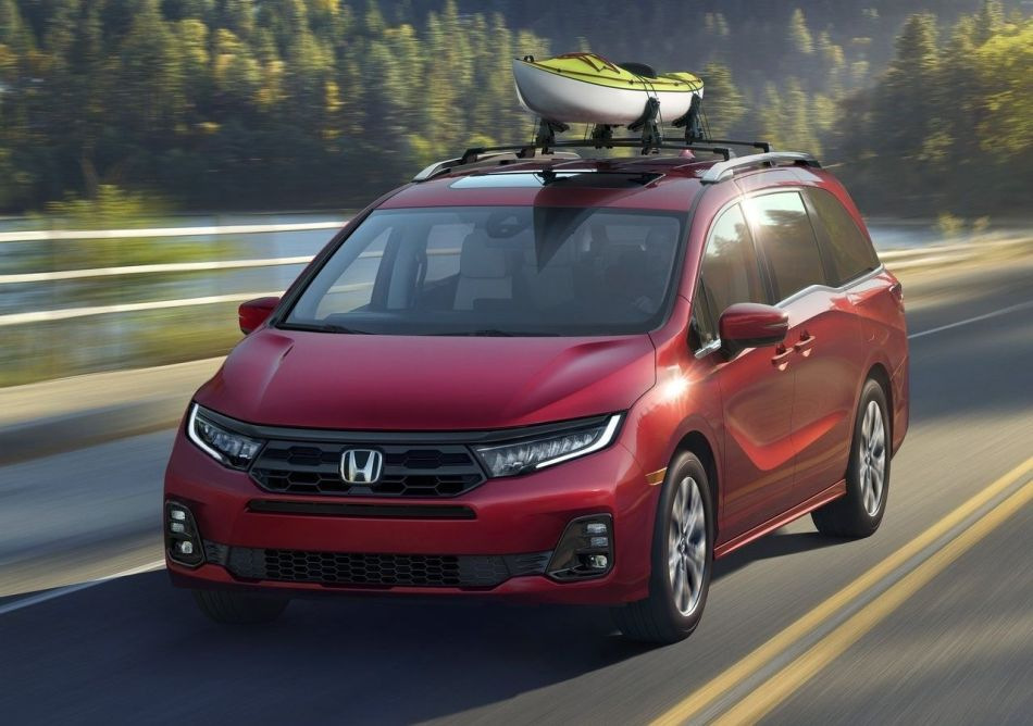 Pregled enoprostorca Honda Odyssey 5. generacije (2024)