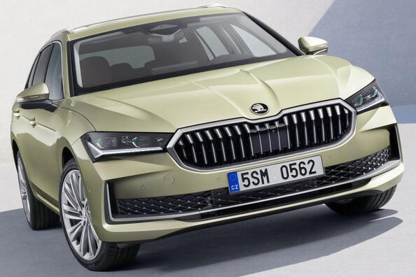 Skoda Superb Combi 2024: pregled poslovnega karavana