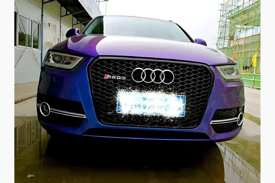 Audi Q3 2011–2019 Sprednja maska RSQ3 (2011-2015, črna) Image