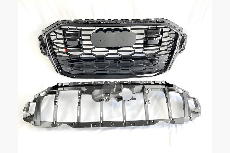 Audi Q7 2015–2026 Sprednja maska RSQ-Style (2020+, črna) Image