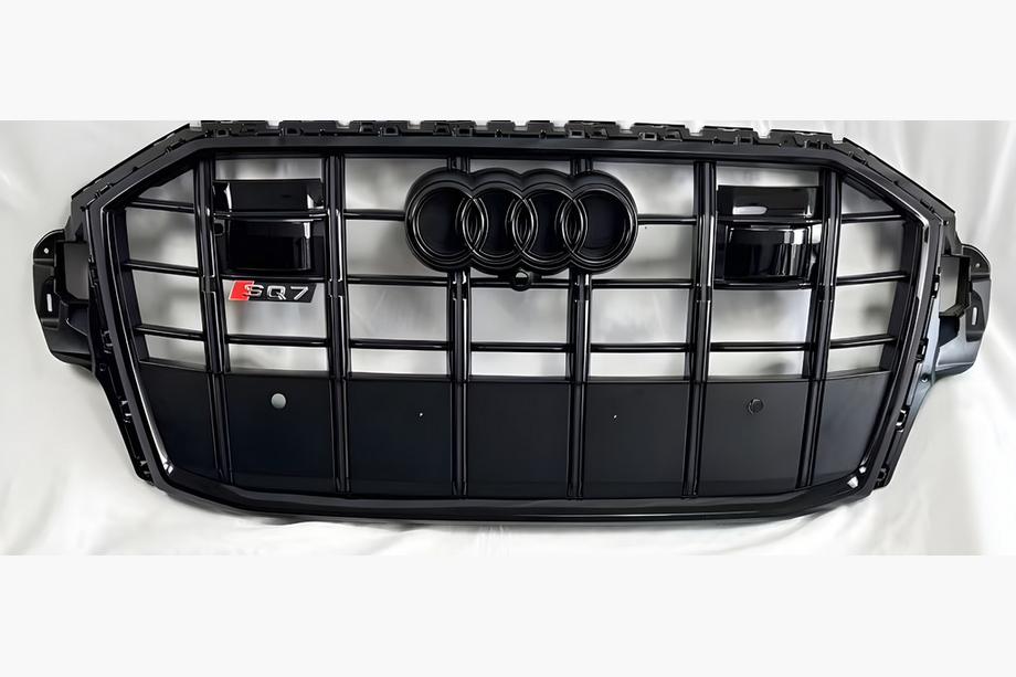 Audi Q7 2015–2026 Sprednja maska RSQ-Style (2020+, sijaj črna) Image