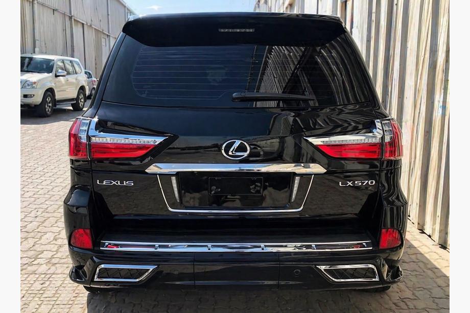 Lexus LX570/450d 2008–2022 Adapter za zadnje luči iz kompleta facelift GBT Image