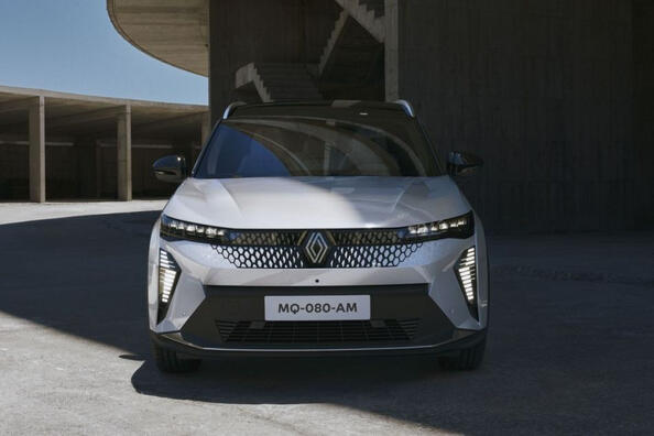 Test električnega križanca Renault Scenic E-Tech