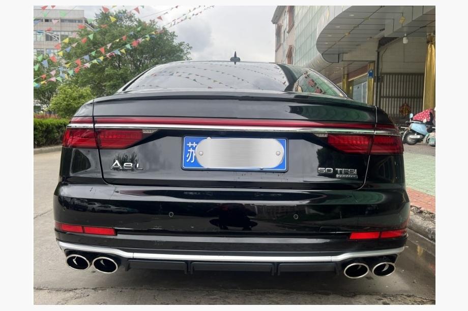 Audi A8 2018– Zadnji difuzor z izpušnimi zaključki S-Style (2022+) Image