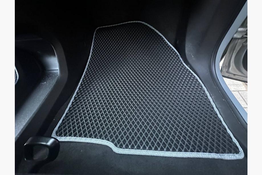 Chevrolet Bolt 2016–2023 EVA avto preproge (EUV, črne) Fotografija 3