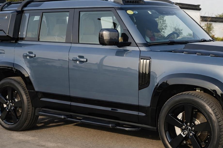 Land Rover Defender 2019– Komplet vratnih letvic Image