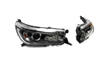 Toyota Hilux 2015– Sprednji žarometi OEM V2 2015-2019 (za ksenonsko žarnico ali LED, 2 kosa) fotografija 5