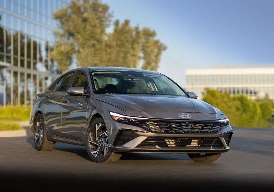 Pregled Hyundai Elantra 2023: prenova limuzine