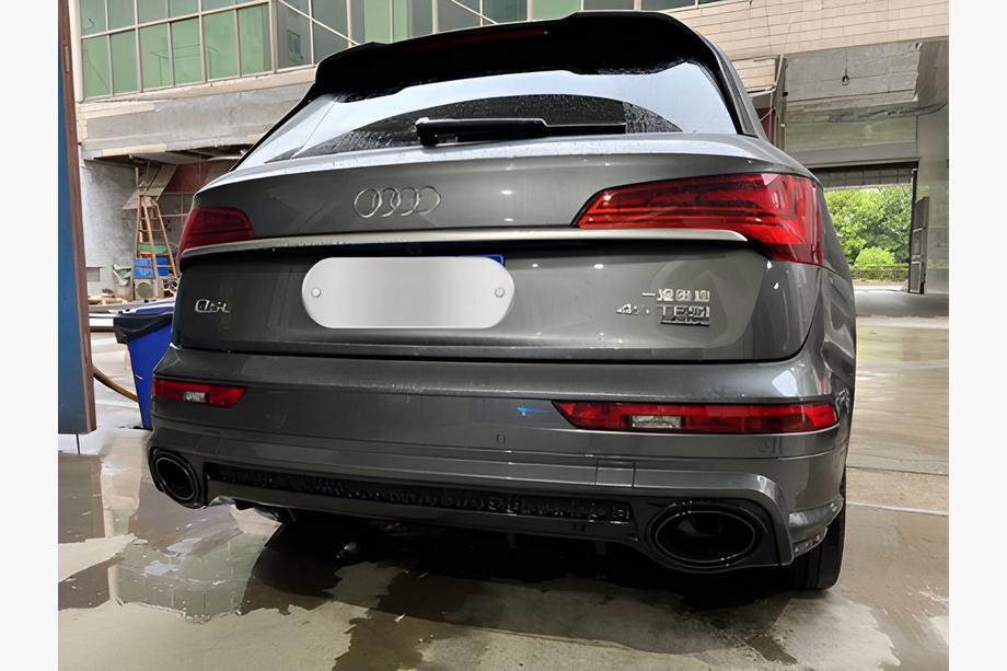 Audi Q5 2008–2017 Zadnji difuzor z izpušnimi zaključki QRS-Style Image