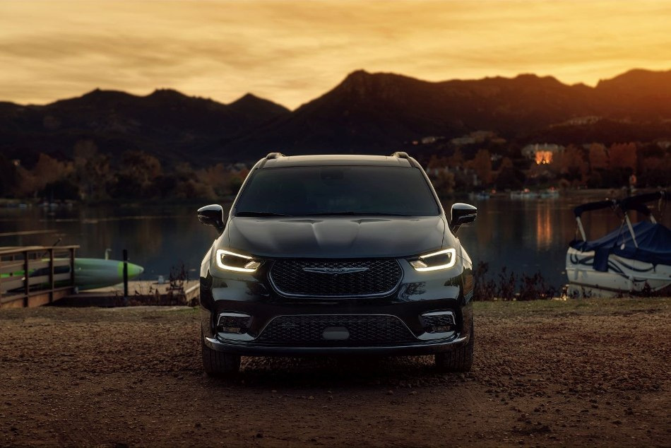 Pregled družinskega enoprostorca Chrysler Pacifica