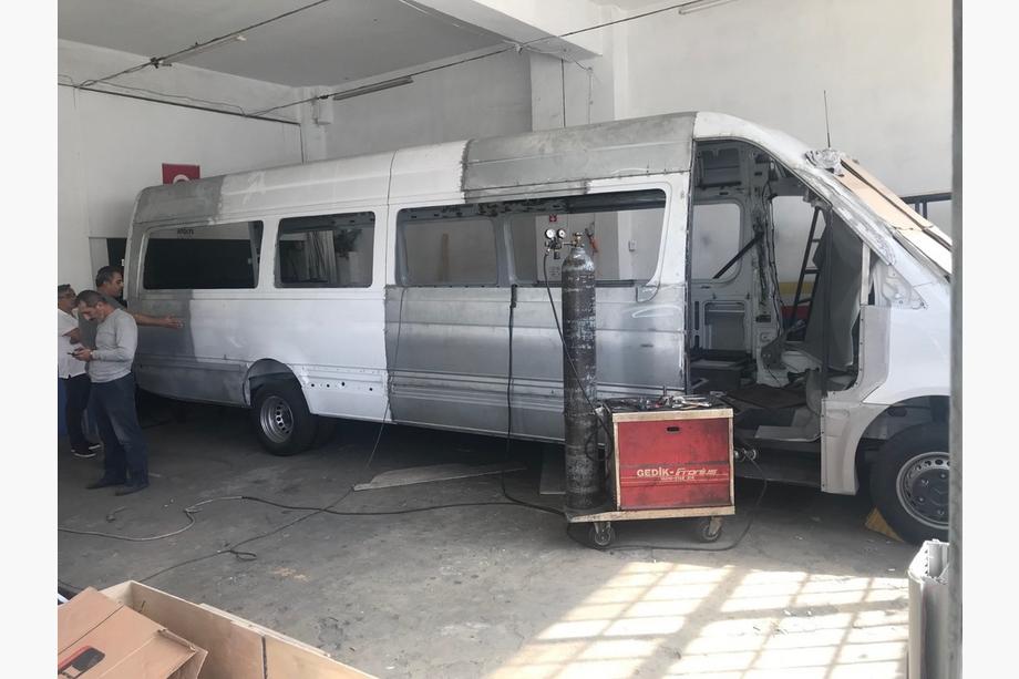 Mercedes Sprinter W907/W910 2018– Komplet za podaljšanje karoserije Zadnji del Fotografija 5
