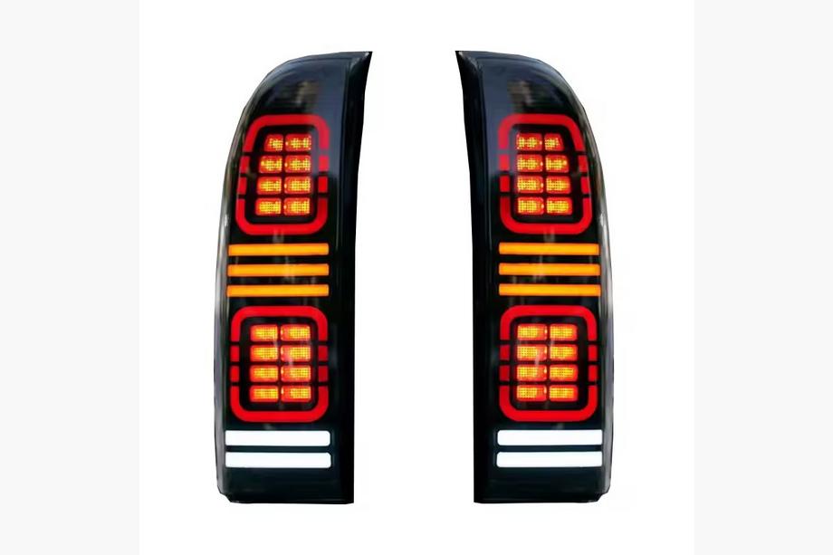 Nissan Patrol Y61 1997–2011 Zadnje luči Smoke Black LED (2004-2008, 2 kosa) Image