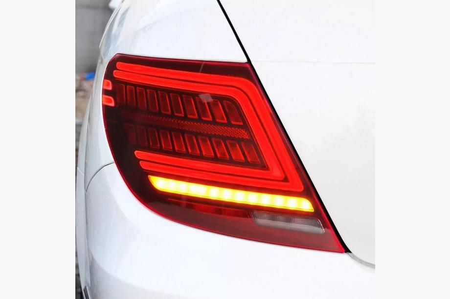 Mercedes razred C W204 2007–2015 LED zadnje luči V2 (2 kosa) Image